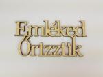  Natúr fa - " Emléked őrizzük" Felirat koszorúra - kosarbolt