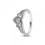 Pandora - Királyi gyöngyös tiara gyűrű (192233C01-54)