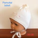  Vastag kötött baba sapka pamut béléssel - Hófehér elöl strasszköves virágdíszítés (36-38 cm fejkörfogat)