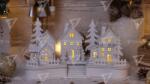TRACON Sat de Crăciun cu LED, culoare albă, din lemn, cu baterii Timer 6+18h, 6LED, 3000K, 2xAA (CHRWHVILW6WW)