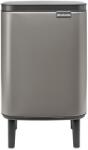 Brabantia Bo Waste Bin Hi hulladékgyűjtő felnyitható, Soft-Close fedéllel, magasított, lábakon álló, műanyag tartály, 7L - B méret, acél, platinaszürke - 227202 (227202)