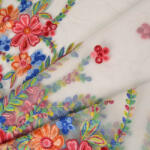 Takoy Hímzett fehér tüll Carmen - színes virágok