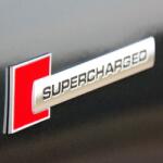 AVEX Emblema auto model "SUPERCHARGED", reliefata 3D, dimensiune 10 x 1 cm