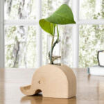 fából készült asztali telefon és virágtartó elefánt