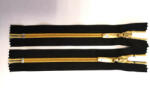  16 cm -es fekete RT0 zárt spirál cipzár fekete színben aranyszínű fogazattal - 2 db os csomag