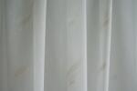  Fehér alapon nyírt levélmintás fényáteresztő függöny, fehér színű - rosemaring - 6 490 Ft