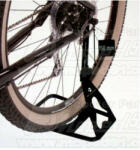  kerékpár állvány 12-29 col-ig hátsó tengelyre, állítható magasággal 215mm-365mm, fekete, M-Wave logóval, Német Minőség