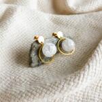 Napfény ékszer Tisztító, védelmező roppantott hegyikristály karika fülbevaló arany színű