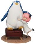  Statuetă FuRyu Animation: Spy x Family - Anya Forger with Penguin, 19 cm (FRYU07120) Figurina