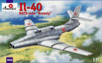 Amodel Ilyushin IL-40 Brawny Soviet jet-engin 1: 72 (AMO72213)