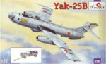 Amodel Yakovlev Yak-25B Soviet bomber 1: 72 (AMO72185)