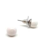 R. M. ékszer Fülbevaló golyó fazettált fehér kagyló 8mm (088023)