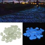 Procart Pietricele fosforescente glow in the dark decorative, translucide care lumineaza albastru cantitate 100 g (GLPEBBLEALBALBASTRU)