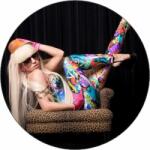 Pictu Hap Ehető papír Lady Gaga a széken 19, 5 cm - Pictu Hap (pic9001200_kruh)