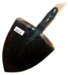  ásó nyelezett taposó éllel muta kovácsolt