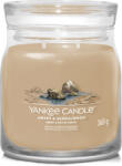 Yankee Candle Yankee Candle, Ambră și lemn de santal, Lumânare în borcan de sticlă 368 g (NW3499760)