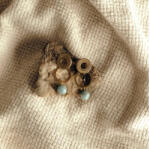 Napfény ékszer Arany karikás amazonit geopatikus stressz blokkoló, kommunikációt segítő nemesacél fülbevaló