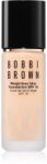 Bobbi Brown Weightless Skin Foundation SPF 15 tartós alapozó hidratáló hatással árnyalat Warm Porcelain 30 ml