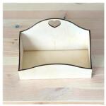  Natúr fa doboz szív kivágással. Mérete: 200x65/133x105 mm