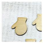  Natúr fa kesztyű, kicsi, mérete. 4X5 cm
