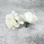  Kerti szegfű fehér. Mérete: 45x40 mm