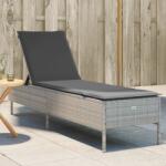 vidaXL világosszürke polyrattan napozóágy párnával (4002724)