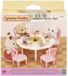 EPOCH Sylvanian Families, Masa, scaune si multe dulciuri, set cu figurine, 5742 Figurina
