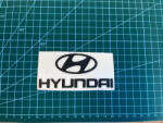 Hyundai felirat logoval autósmatrica (fekete, 10cm)