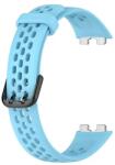 Gigapack Huawei Band 8 pótszíj (egyedi méret, szilikon, lyukacsos, légáteresztő) világoskék (GP-150447)