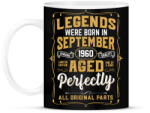 printfashion A tökéletes legendák szeptemberben születtek - Bögre - Fekete (6089475)