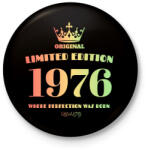 printfashion 1976 - Kitűző, hűtőmágnes - Fekete (4464187)