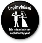 printfashion Legénybúcsú - ma még mindenre kapható vagyok 2 - Kitűző, hűtőmágnes - Fekete (5265055)