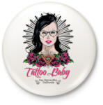 printfashion Tetovált lány - Kitűző, hűtőmágnes - Fehér (3074574)