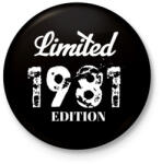 printfashion 1981 - Kitűző, hűtőmágnes - Fekete (4559187)