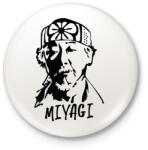 printfashion Miyagi sensei - Kitűző, hűtőmágnes - Fehér (11778924)
