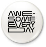 printfashion Fantasztikus minden nap - Kitűző, hűtőmágnes - Fehér (4747637)