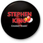 printfashion stephen king állandó olvasója - Kitűző, hűtőmágnes - Fekete (3098757)