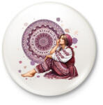 printfashion Fiatal lány népies ruhában - Kitűző, hűtőmágnes - Fehér (15913039)