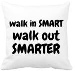 printfashion Walk in SMART, Walk out SMARTER - Párnahuzat, Díszpárnahuzat - Fehér (2472946)