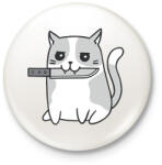 printfashion Macska késsel - Kitűző, hűtőmágnes - Fehér (15591874)