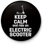 printfashion Ride an electric scooter - Kitűző, hűtőmágnes - Fekete (13816338)