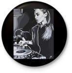 printfashion Deborah de Luca - Kitűző, hűtőmágnes - Fekete (3098791)