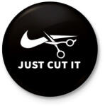 printfashion Just cut it - Márka paródia - Kitűző, hűtőmágnes - Fekete (7318343)
