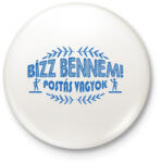 printfashion Postás vagyok - Kitűző, hűtőmágnes - Fehér (9011290)