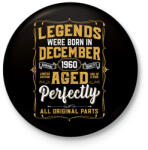 printfashion A tökéletes legendák decemberben születtek - Kitűző, hűtőmágnes - Fekete (6089716)