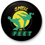 printfashion Smell my feet - Kitűző, hűtőmágnes - Fekete (7571090)