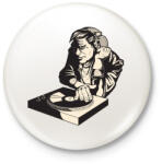 printfashion DJ - Kitűző, hűtőmágnes - Fehér (3073607)