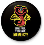printfashion Cobra Kai - Kitűző, hűtőmágnes - Fekete (4580490)