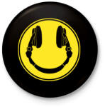 printfashion DJ Smile - Kitűző, hűtőmágnes - Fekete (3095591)