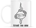 printfashion Trust no one - Bögre - Fehér (16759330)